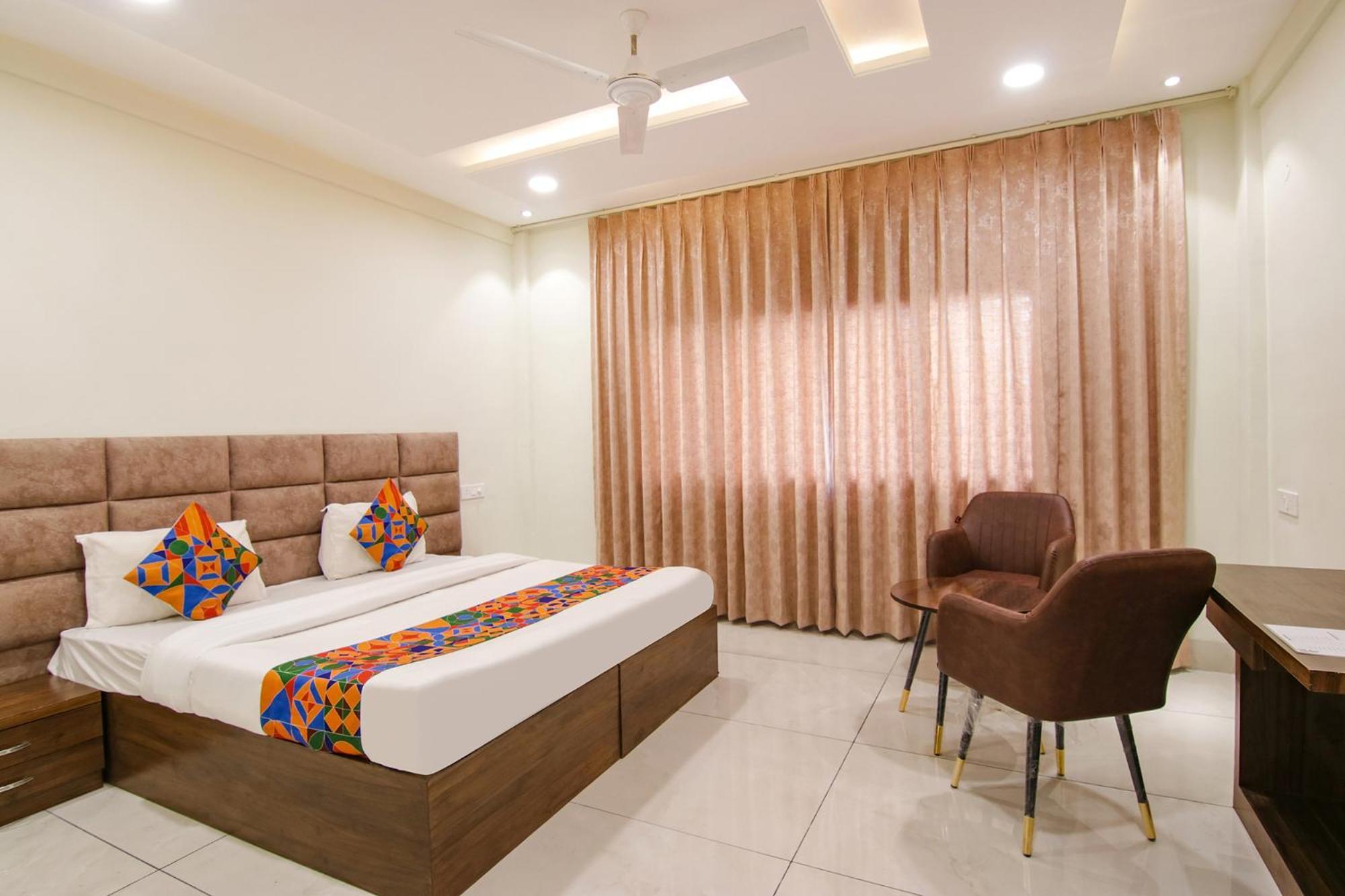 Fabhotel Prism Grand Zirakpur エクステリア 写真