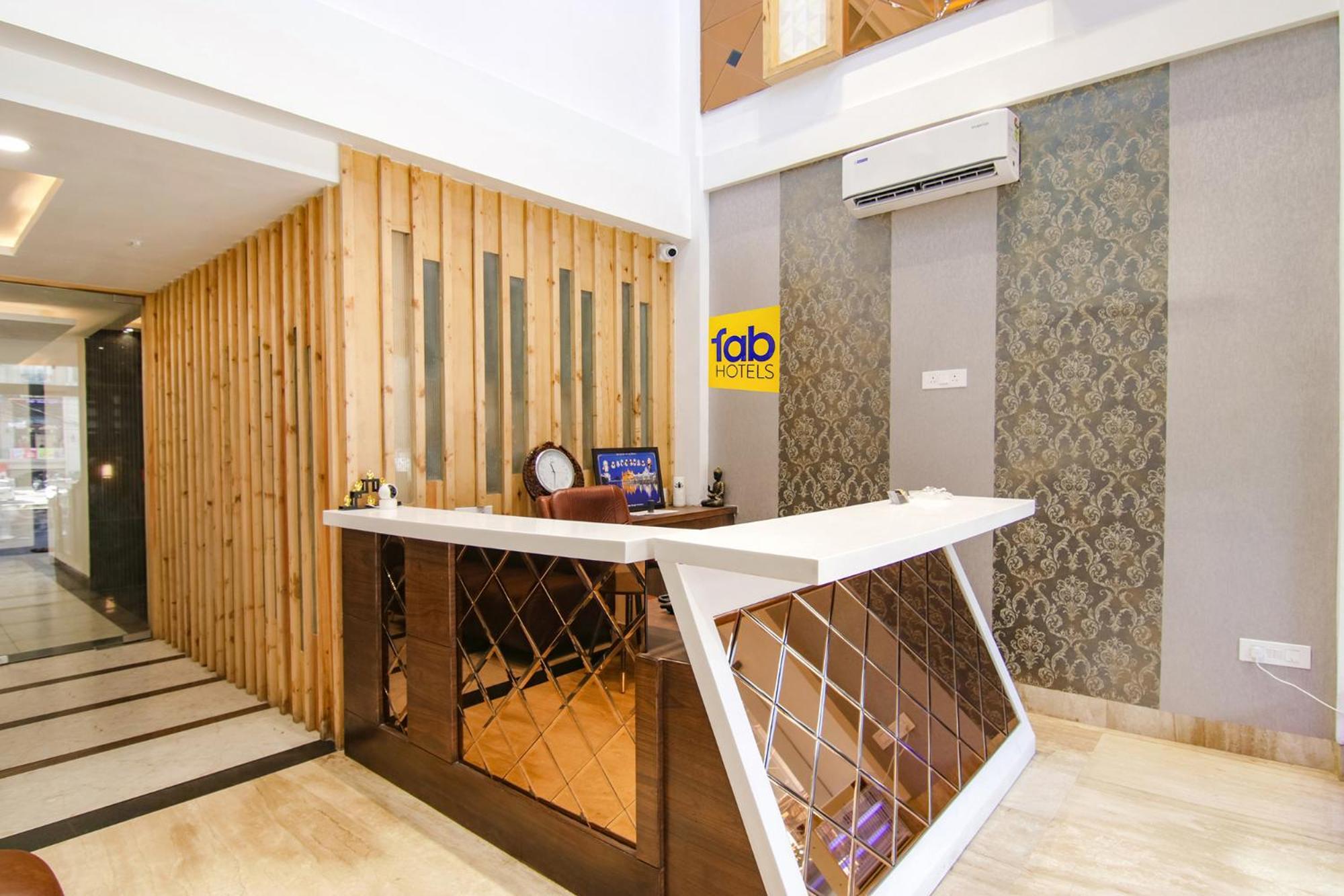 Fabhotel Prism Grand Zirakpur エクステリア 写真