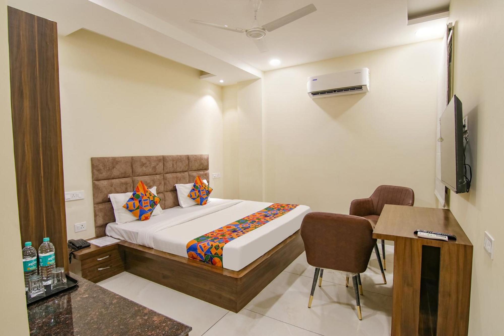 Fabhotel Prism Grand Zirakpur エクステリア 写真