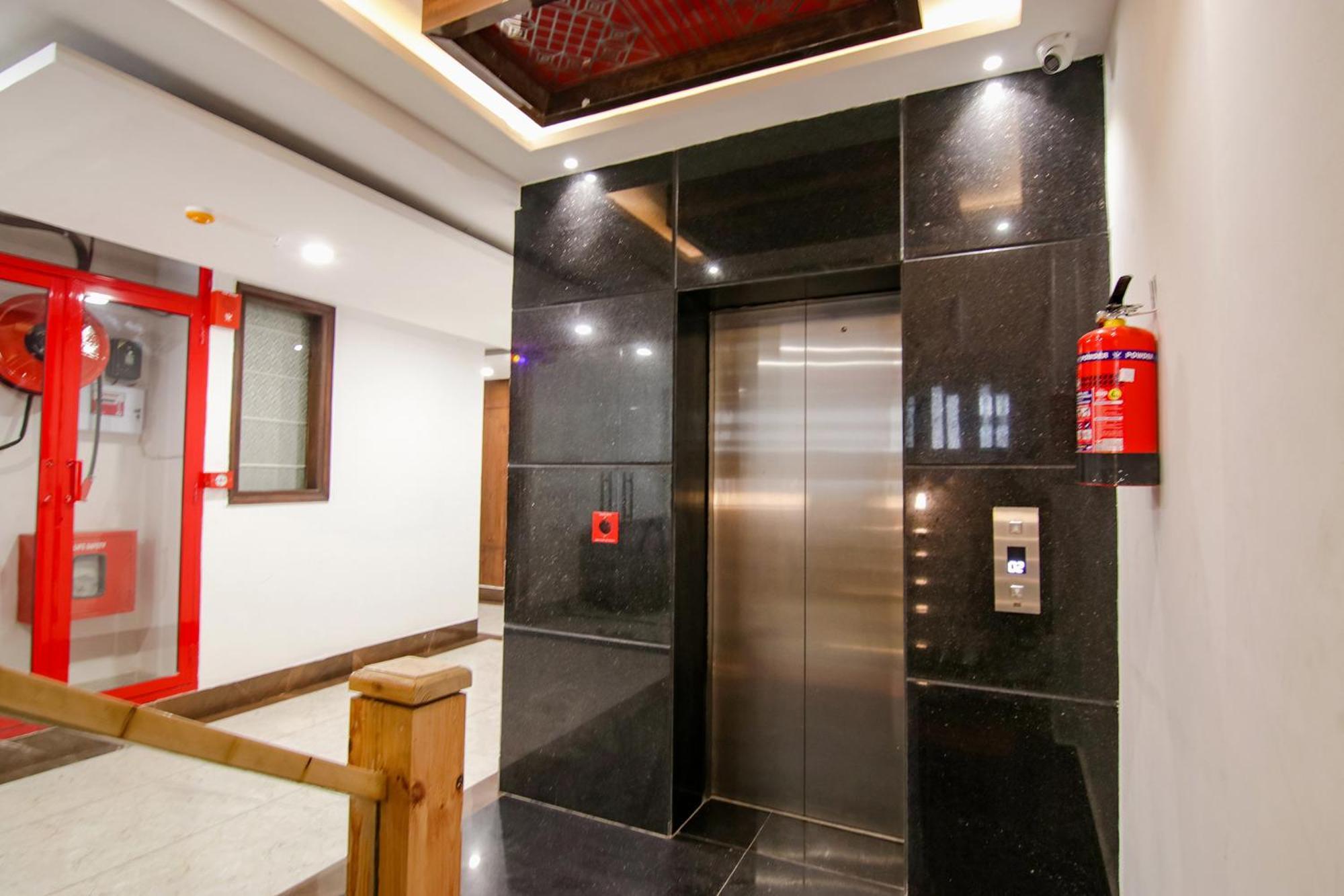Fabhotel Prism Grand Zirakpur エクステリア 写真