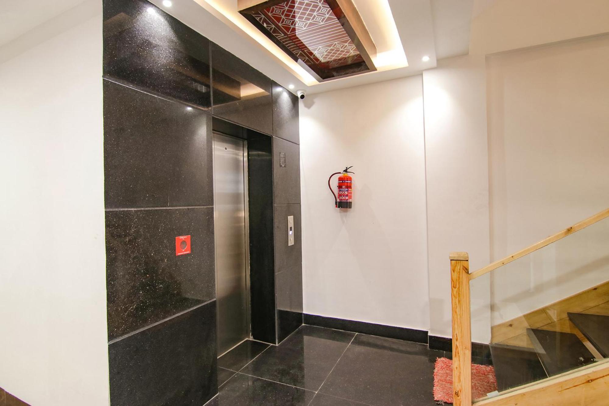 Fabhotel Prism Grand Zirakpur エクステリア 写真