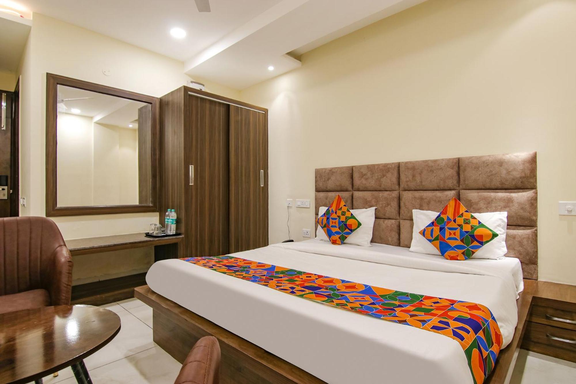 Fabhotel Prism Grand Zirakpur エクステリア 写真