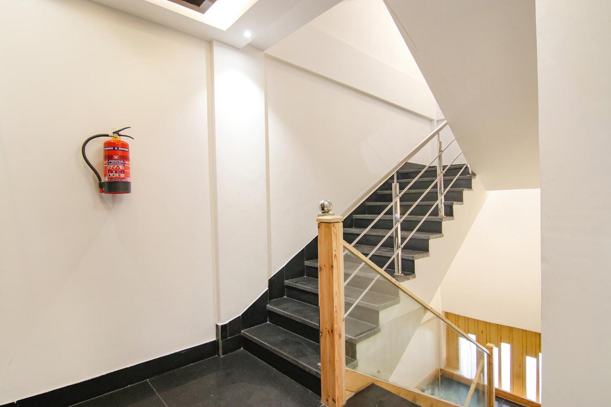 Fabhotel Prism Grand Zirakpur エクステリア 写真